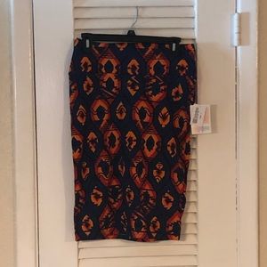 🚨 FINAL PRICE NWT LuLaRoe Cassie skirt